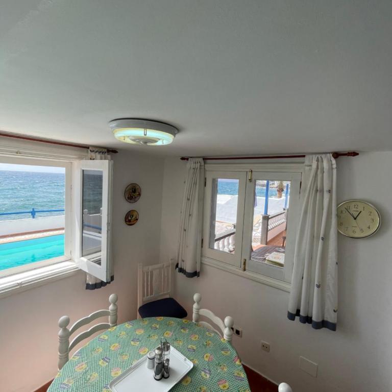 Villa Caleton - Villa - Beach Front - 33