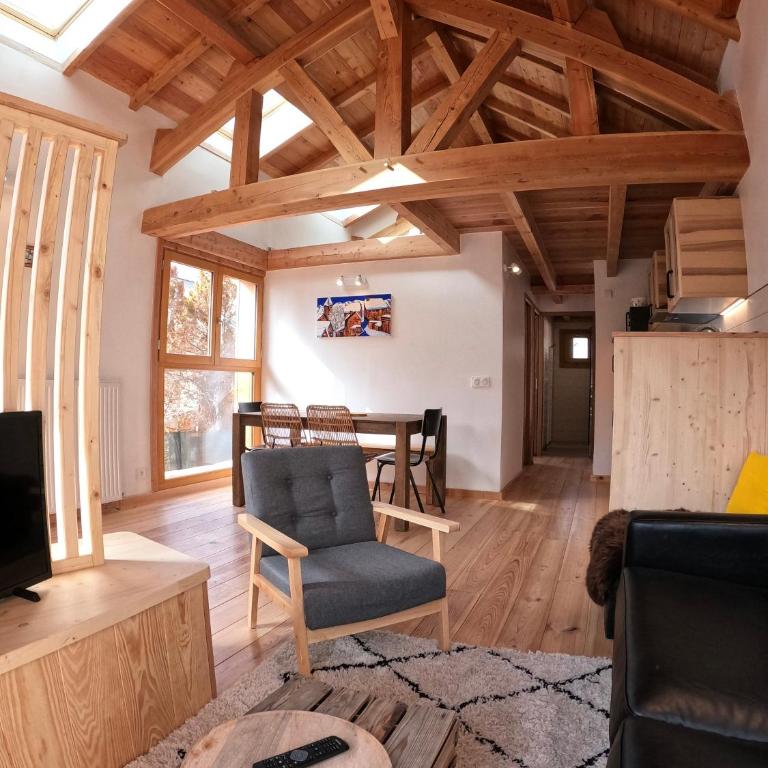 Petit Chalet Montagne - Maison 2 Chambres - 5