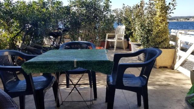 Charmant T2 pieds dans l'eau tout confort climatisé classé 2 étoiles tarif promotionnel pour curistes - Apartment mit 1 Schlafzimmer - 15
