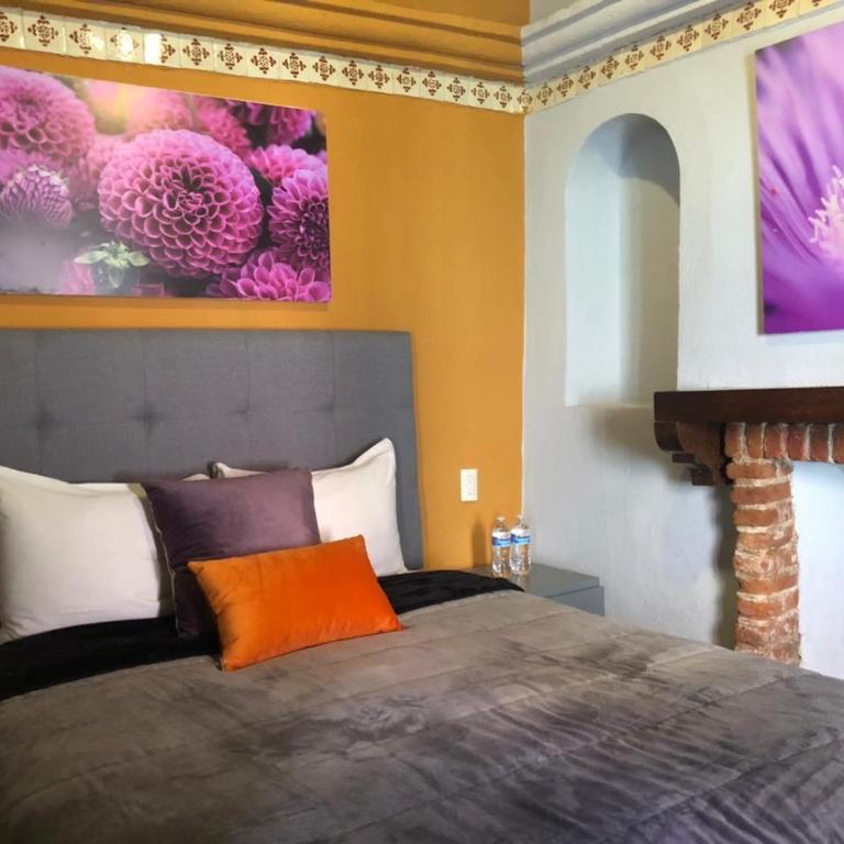 Hotel Corazón Mexicano - Three-Bedroom House - 4