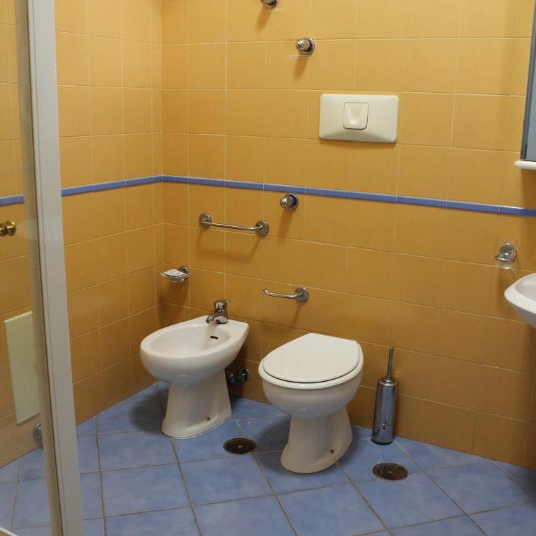 Ancelle Sorrento - Casa d'Accoglienza - Camera Matrimoniale/Doppia con Letti Singoli - 3