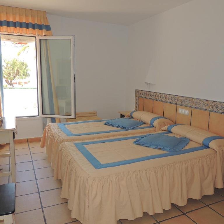 Virgen del Mar Holidays - Habitación Triple Estándar - 1