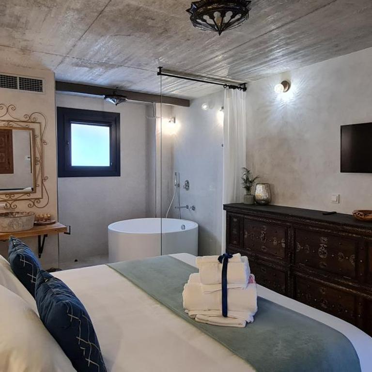 Murallas de Jayrán Hotel Boutique - Habitación Doble Deluxe con bañera - 7