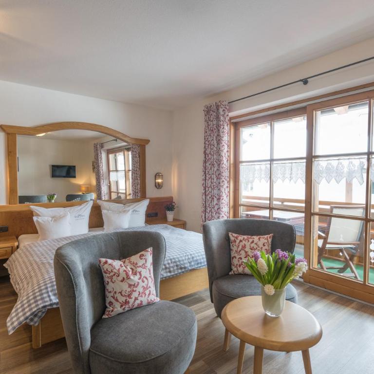 Ferienwohnungen Alpentraum - Landhaus im oberen Markt - Apartment mit Balkon - 4