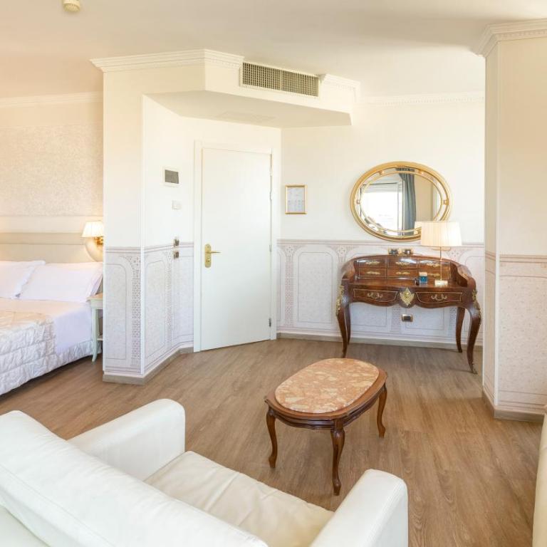 Hotel Baia Imperiale - Junior Suite con Vista Mare - 11