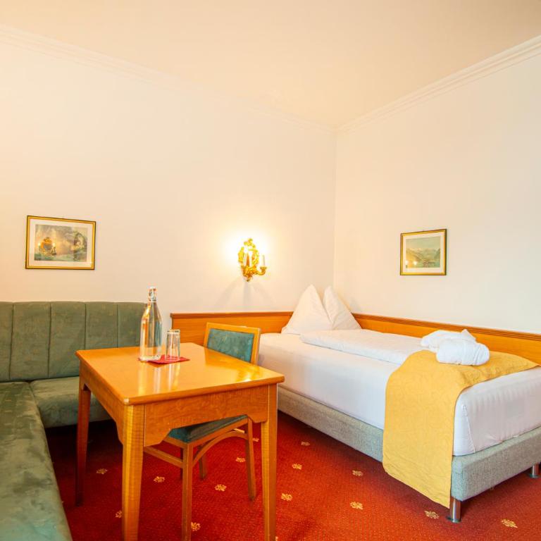 Hotel Germania Gastein - ganzjährig inklusive Alpentherme Gastein - Einzelzimmer mit Balkon - kostenfreier Eintritt in die Alpentherme - 2