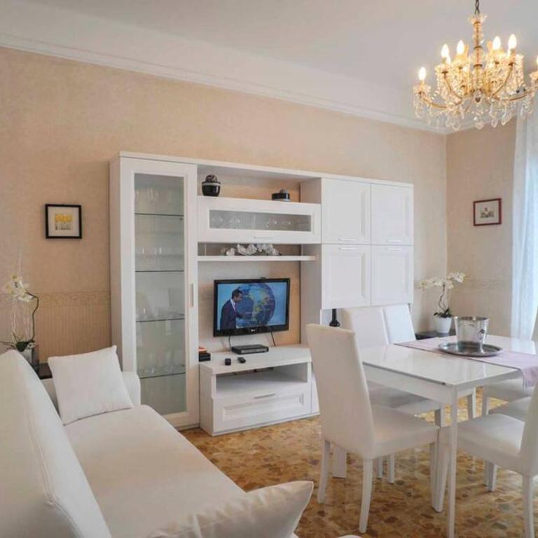 JUST LAKE - Appartamento con 2 Camere da Letto - 9
