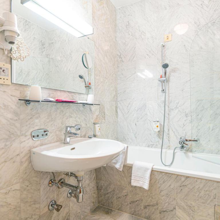 Hotel Germania Gastein - ganzjährig inklusive Alpentherme Gastein - Junior Suite - freier Eintritt zur Alpentherme - 9