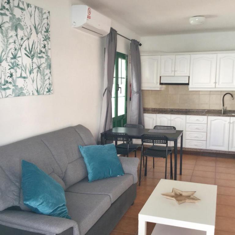 RELAX & POOL NEXT TO THE BEACH APT - One-Bedroom Apartment - 2