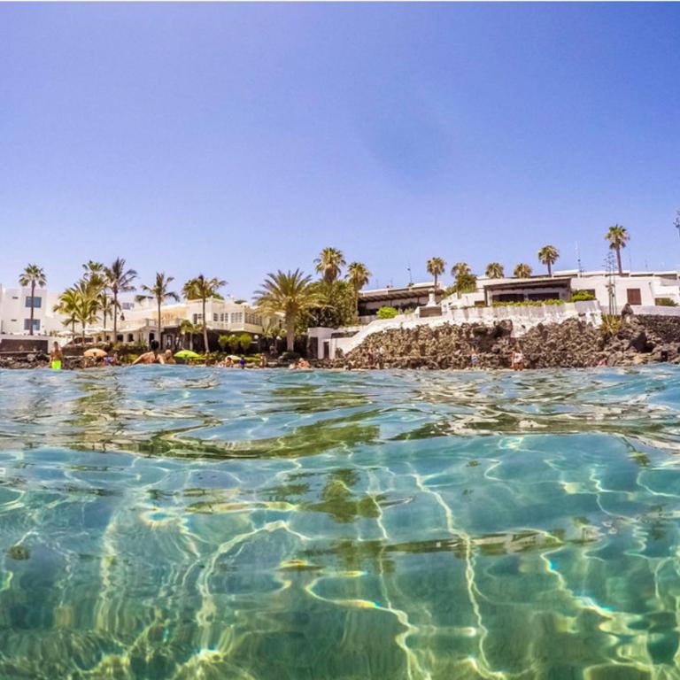 RELAX & POOL NEXT TO THE BEACH APT - One-Bedroom Apartment - 14