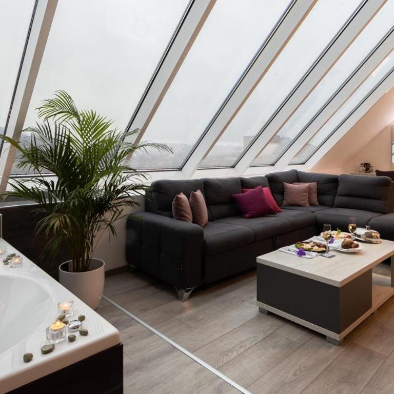 Hotel Fontana Vrnjačka Banja - Deluks Suite sa Spa Kadom - 8