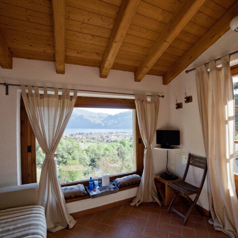 Agriturismo Crotto Di Somana - Camera Matrimoniale Piccola con Vista Lago - 3
