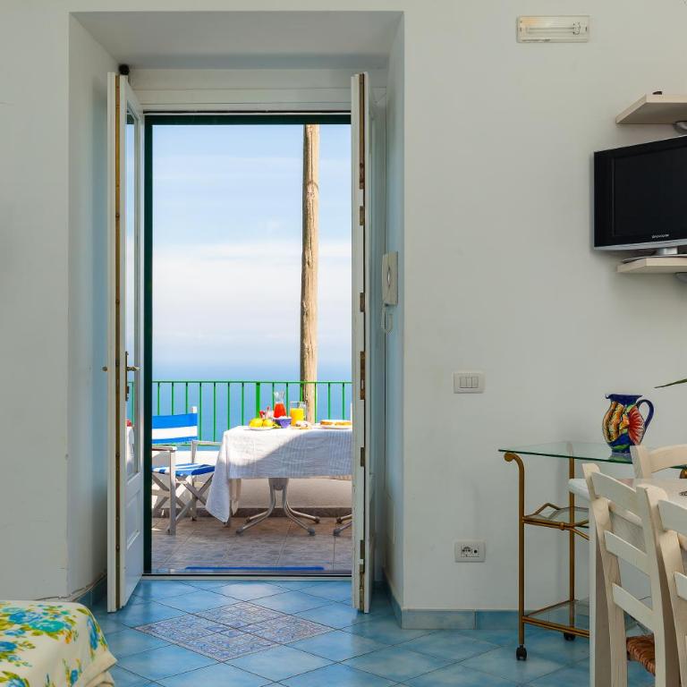 Residenza Gennaro - Camera Tripla Standard con Terrazza e Vista Mare - 2
