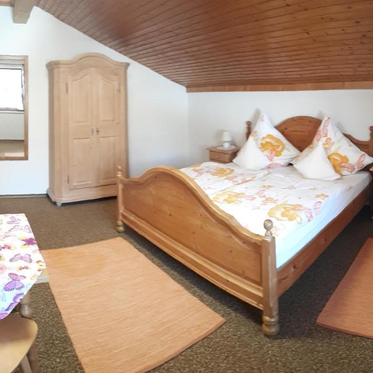 Ferienwohnung Rutz inkl. Chiemgaukarte - Apartment mit Balkon - 3