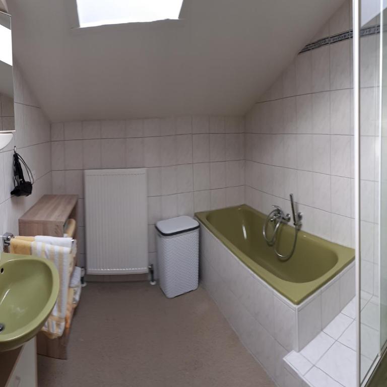 Ferienwohnung Rutz inkl. Chiemgaukarte - Apartment mit Balkon - 5