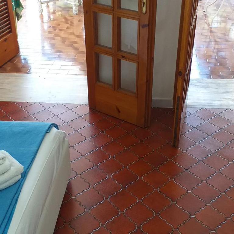 B&B Il Villino Torre Dell'Orso - Camera Matrimoniale con Patio - 4