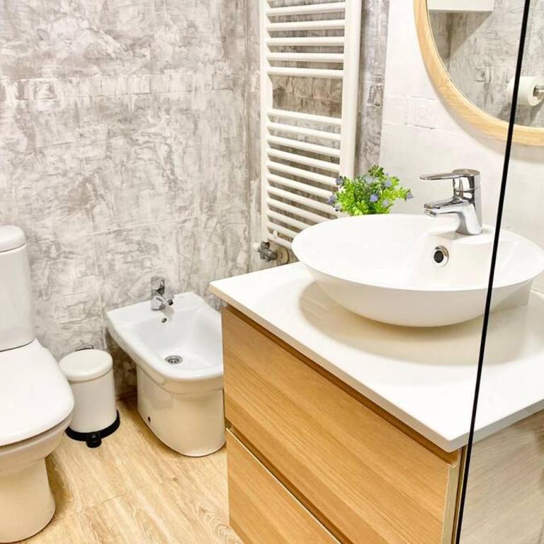 Ático con Vistas al Mar a un Paso del Centro - Apartamento de 2 dormitorios - 69