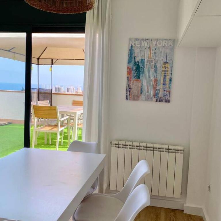 Ático con Vistas al Mar a un Paso del Centro - Apartamento de 2 dormitorios - 71