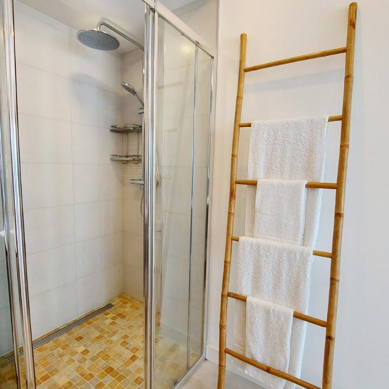 Exclusif Appartement en 1er Ligne, Vue Imprenable, Piscine, Parking Privé à Playa Mucha Vista, Alicante - Apartamento de 2 dormitorios - 11