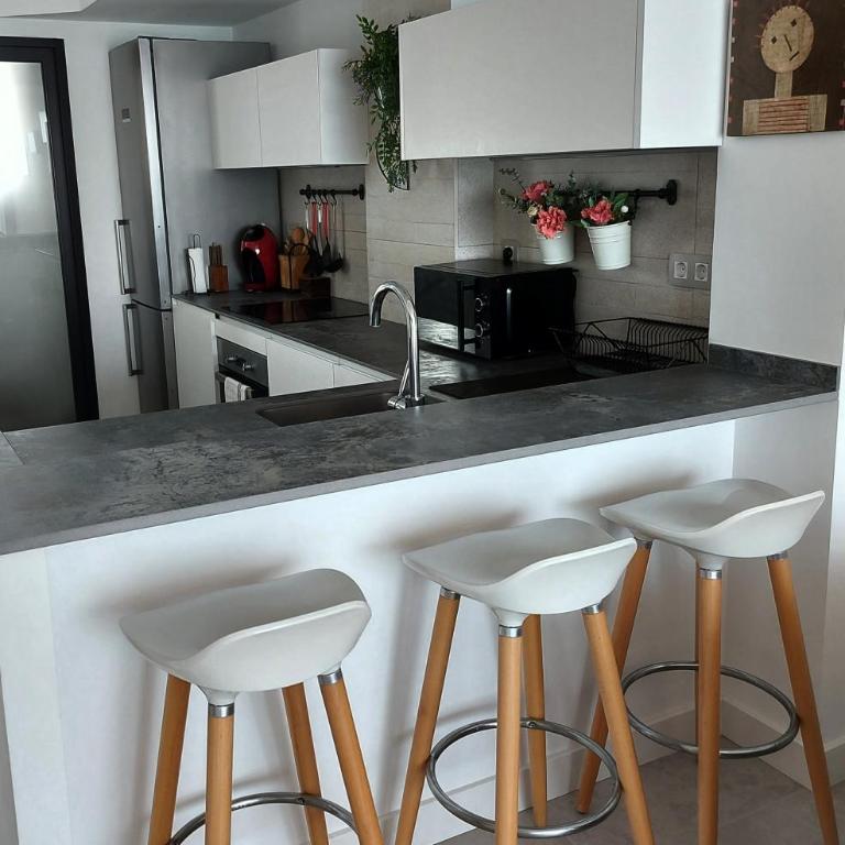 Exclusif Appartement en 1er Ligne, Vue Imprenable, Piscine, Parking Privé à Playa Mucha Vista, Alicante - Apartamento de 2 dormitorios - 27
