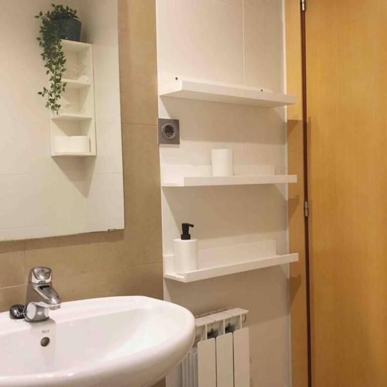 Edifici Ciutadella - Two-Bedroom Apartment - 16