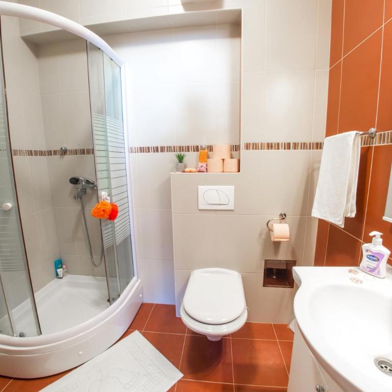 Apartment Orca Centar and free garage parking - Appartement avec Balcon - 25