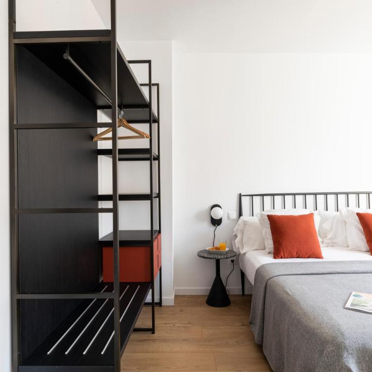 Aspasios Calle Mayor Apartments - One-Bedroom Apartment with Balcony (4 Adults) - 11