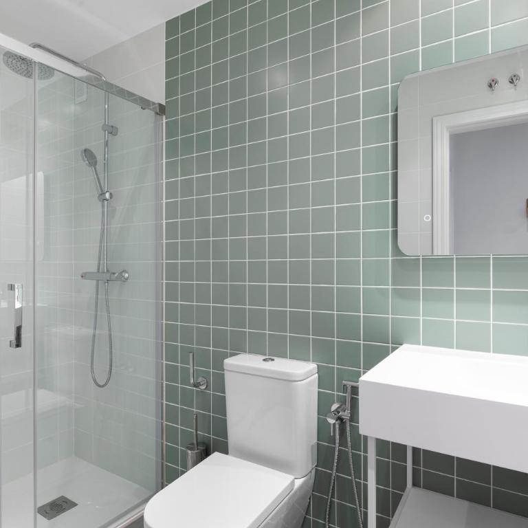 Aspasios Calle Mayor Apartments - One-Bedroom Apartment with Balcony (4 Adults) - 4
