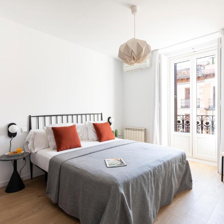 Aspasios Calle Mayor Apartments - One-Bedroom Apartment with Balcony (4 Adults) - 1