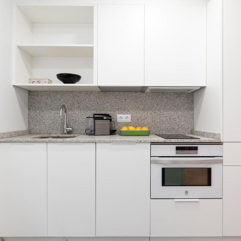 Aspasios Calle Mayor Apartments - One-Bedroom Apartment with Balcony (4 Adults) - 3