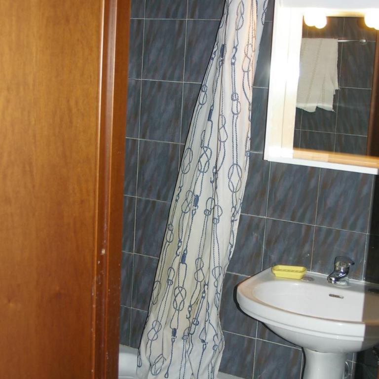 Le Rose di Bi - Camera Matrimoniale con Bagno Privato - 10