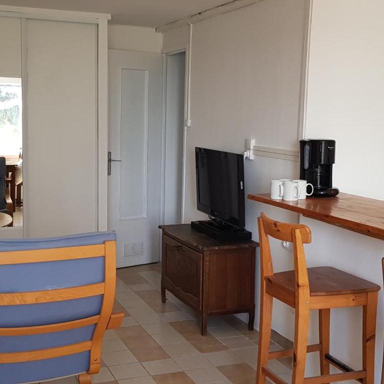 Petite maison refaite à neuf dans mas du 19ème siècle - Two-Bedroom House - 10