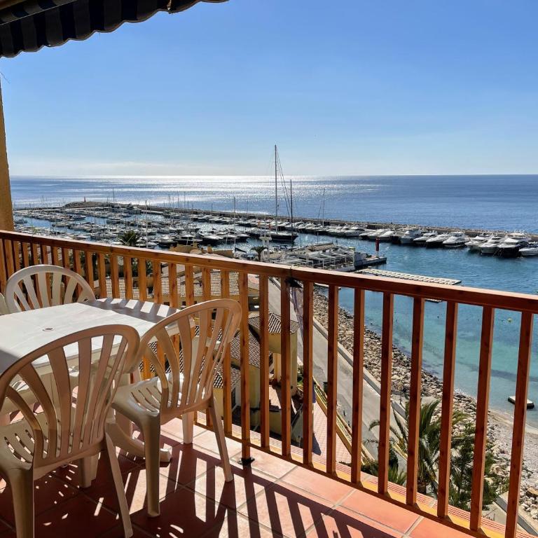 Sunrise Beachfront Apartment by the Marina - Apartamento con vistas al mar - 3