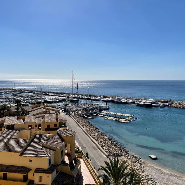 Sunrise Beachfront Apartment by the Marina - Apartamento con vistas al mar - 4