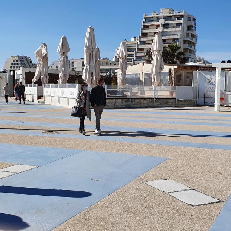 Grande villa indépendante proche plage et commerces grande motte - Villa - Côté Plage - 80