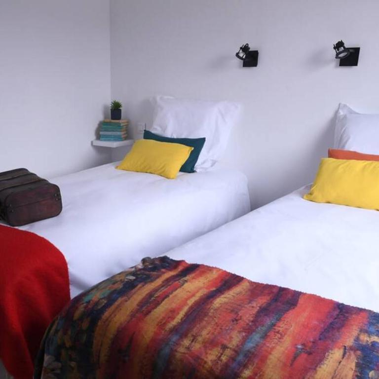 Le Galinié Chic'Art. Un bel Atelier avec Piscine - Maison 2 Chambres - 22
