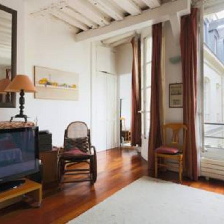 Duplex St-Michel - Quartier latin - Two-Bedroom Apartment - 3