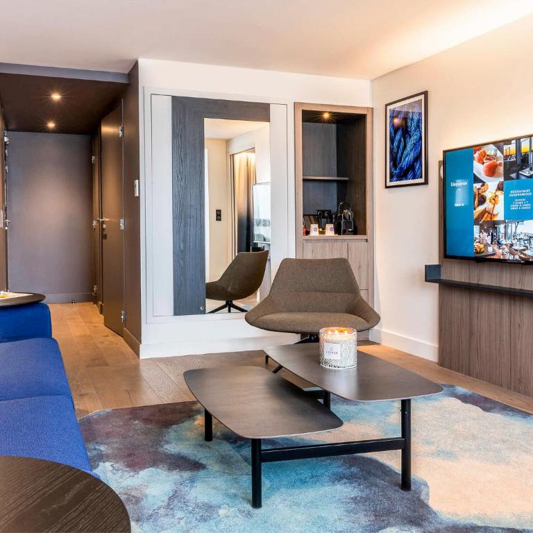 Novotel Deauville Plage - Suite Lit King-Size Exécutive avec Canapé-Lit - Vue sur Mer - 14