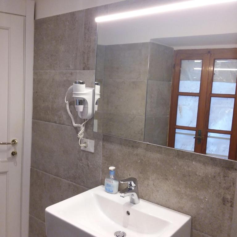 Rina Rooms - Suite Deluxe - 20