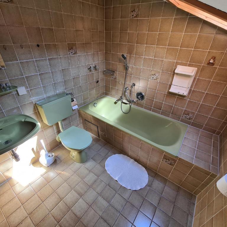 Alpenpension Bergidyll in Schönau am Königssee - Vierbettzimmer mit Balkon - 5