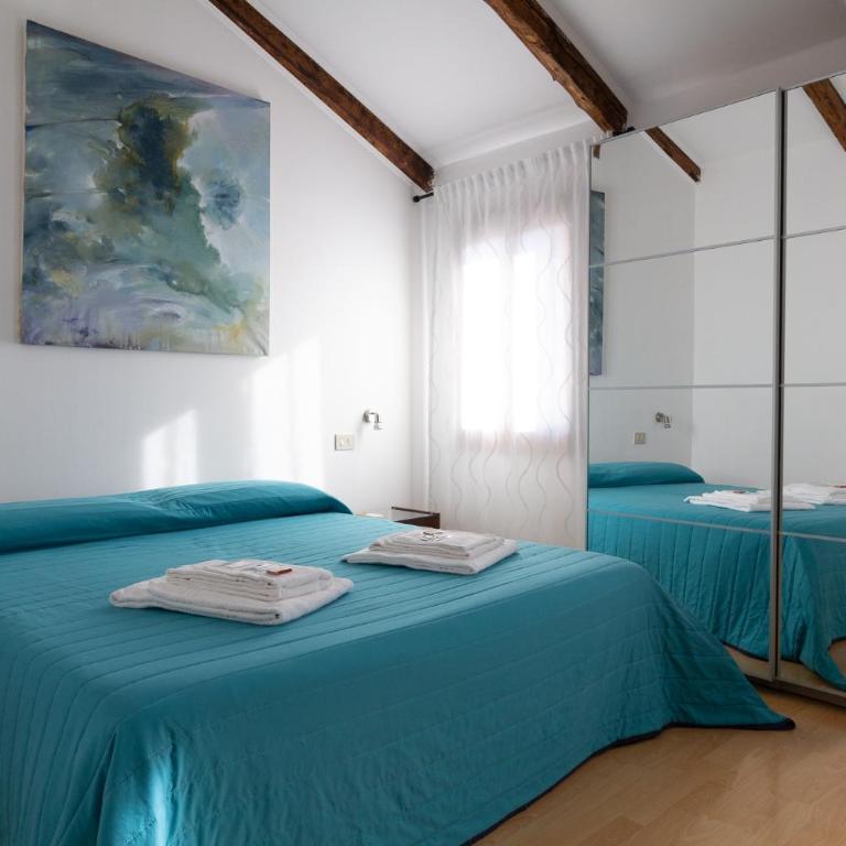 Veneziacentopercento Rooms - Camera Matrimoniale/Doppia con Letti Singoli con Letto Supplementare e Bagno in Comune - 4