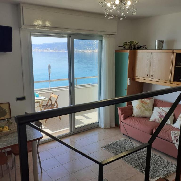 Cadorna Fronte Mare - Appartamento con 2 Camere da Letto - 13