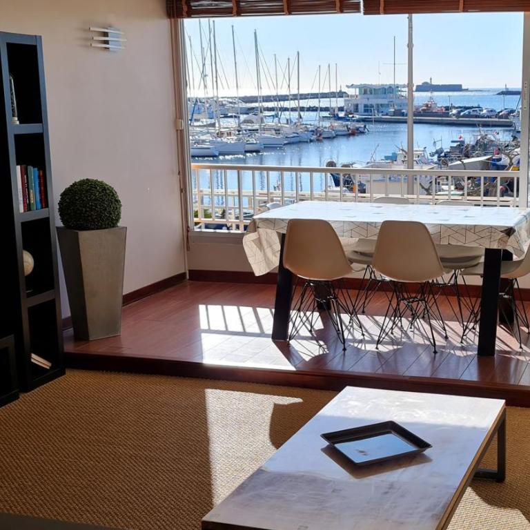 Résidence de standing la Pêcherie Spacieux T3 comme un cocon familial vue mer et sur l'avant port Sur le bout du bout de Cap d'Agde seule cap en Occitanie - Apartment with Sea View - 16