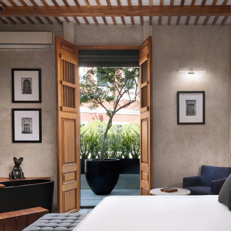 Diez Diez Collection - Deluxe King Suite - 1