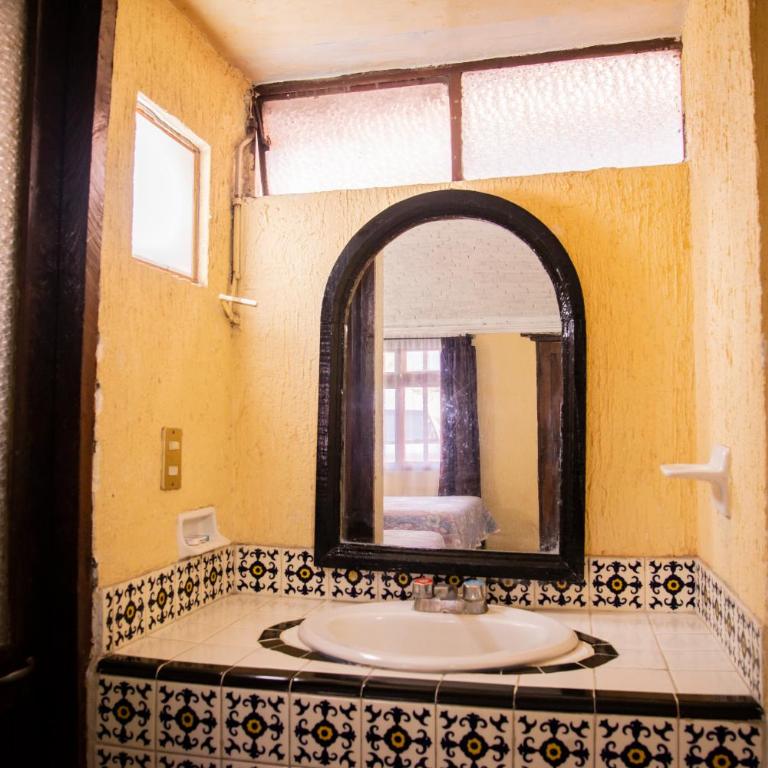 Hotel Hacienda de Cobos - Twin Room - 14