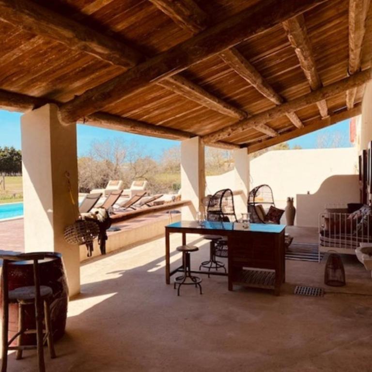 Mas Lou Caloun - Chambre d'Hôte face à la piscine en Camargue - Les Saintes Maries de la Mer - Doppelzimmer mit Poolblick - 35