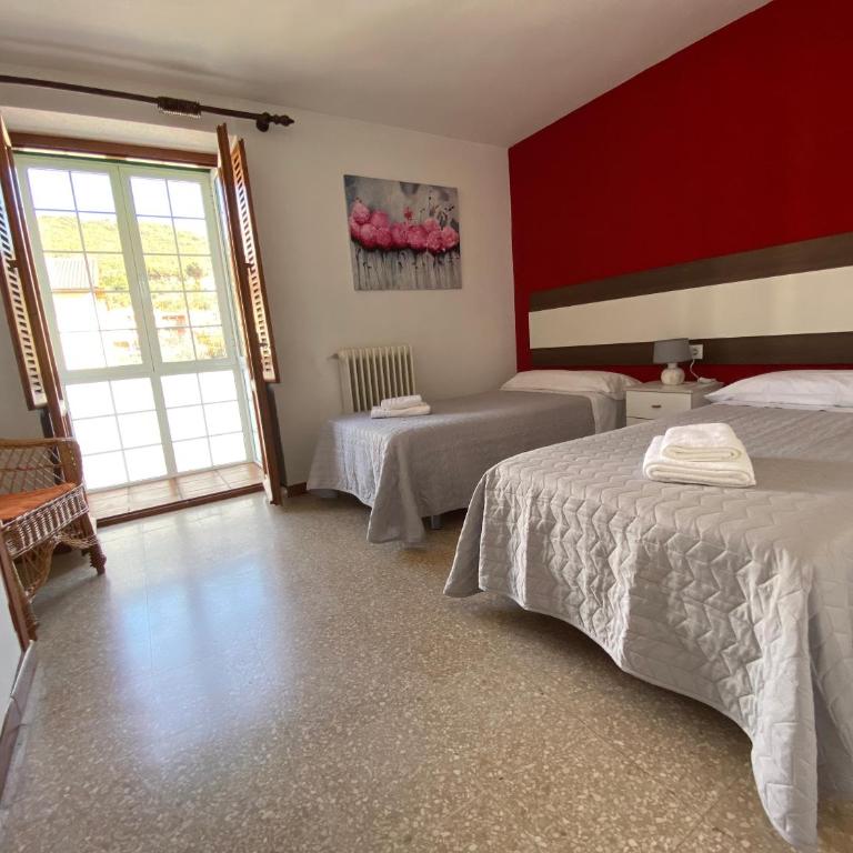 El Puente - Three-Bedroom Apartment - 10
