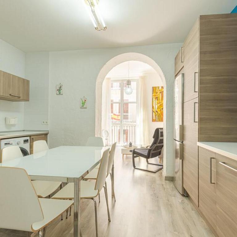 Beautiful flat with balcony and wifi in Málaga Center - Apartamento de 2 dormitorios - 7