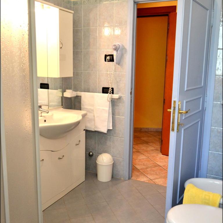 Hotel Anfora - Camera Familiare (5 Adulti) - 9