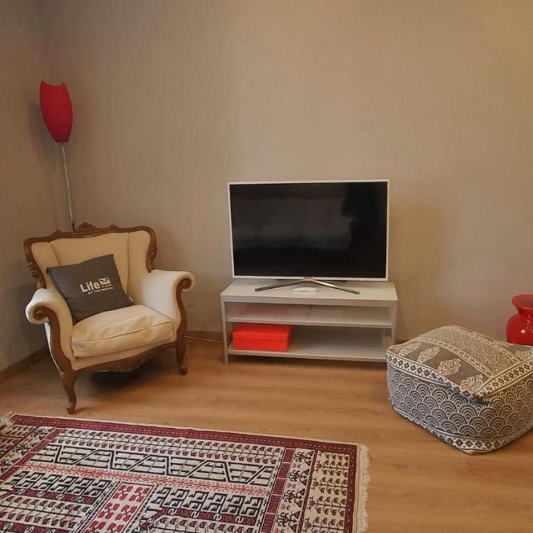 Foscolo 27 a 100 m dal mare - Appartamento con 2 Camere da Letto - 2